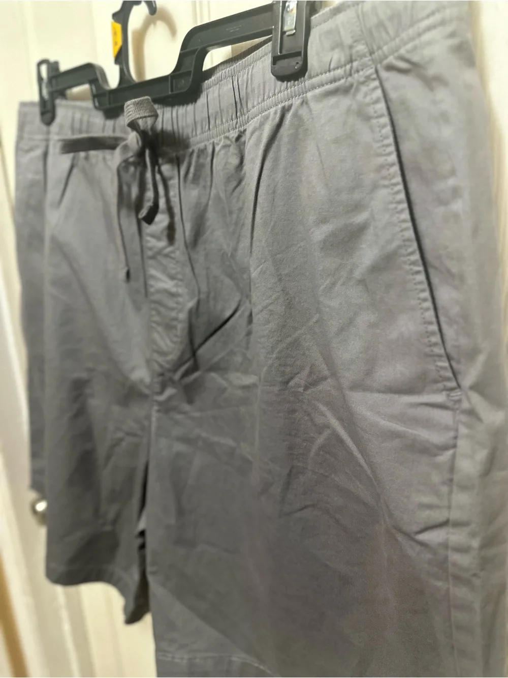 Banana Republic Men's Pull-On Shorts - Gray (Size XXL, NWT)